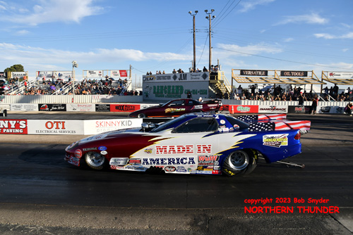 Tom Furches - 'Made in America' (near lane) vs 
Ray Stringer - 'Blown Cent-less' (far lane)